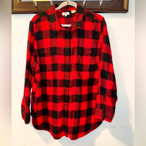 Levi's Tops - Levi’s Women’s red/black Plaid Flannel Size 2X